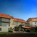 Hotel Ibis Styles Aéroport 3*