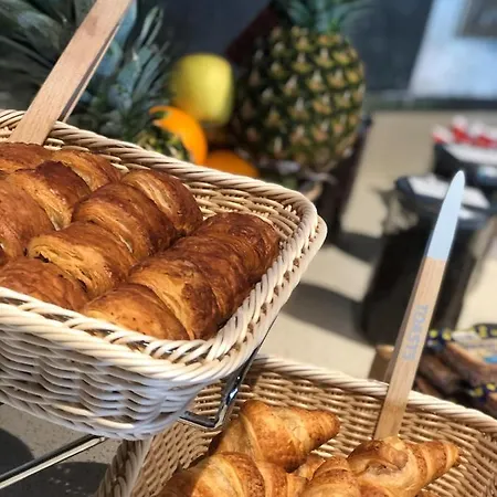 Ibis Styles Aéroport Hotel 3*