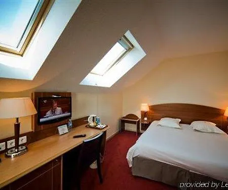 Ibis Styles Aeroport 3* 클레르몽페랑