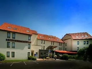 Hotel Ibis Styles Aéroport 3*