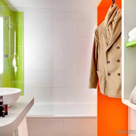 Ibis Styles Aeroport 3* 클레르몽페랑