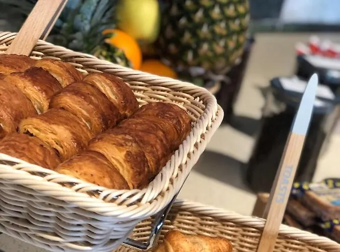 Ibis Styles Aéroport Hotel 3*