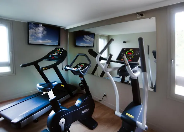 Hotel Ibis Styles Aéroport 3*